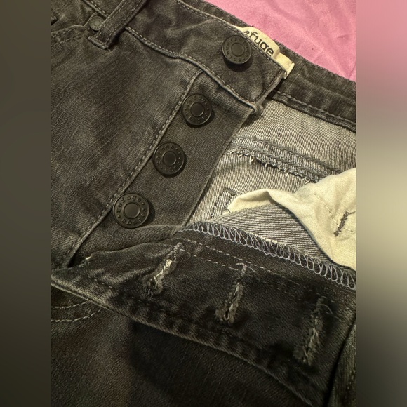 Refuge by Charlotte Russe Women’s Denim High Rise Shorts size 6 - Picture 3 of 5